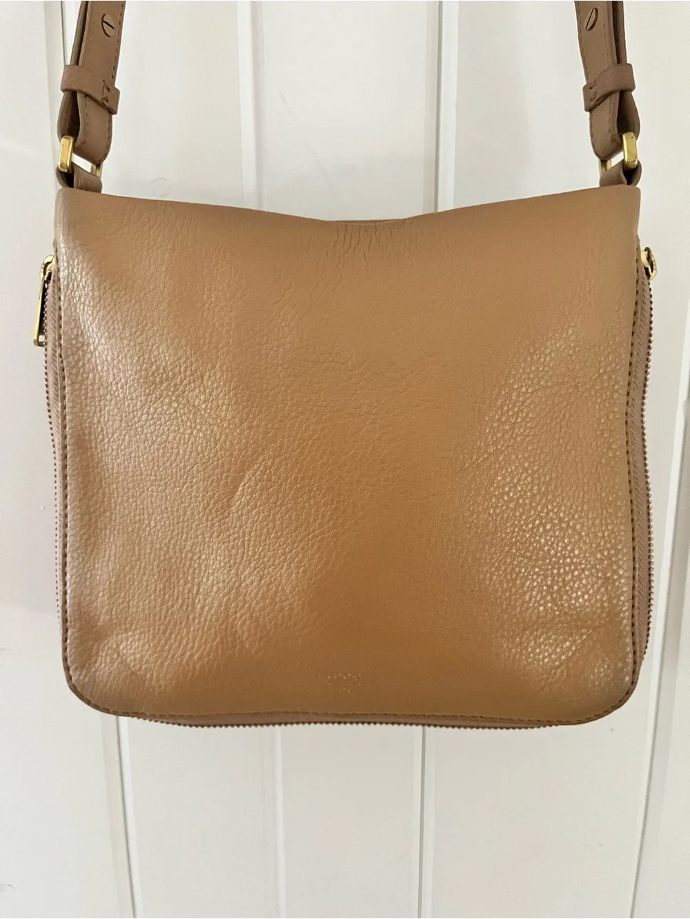 Fossil Preston Convertible Crossbody Bag in camel/tan pebbled leather